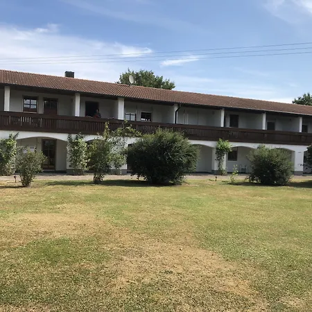 Отель Paga Hotel Aidenbach
