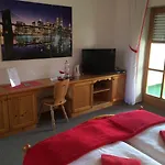 Paga 酒店 Aidenbach