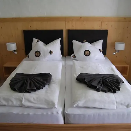 Hotel Paga 3*