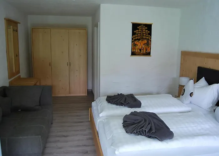Paga Hotel 3*